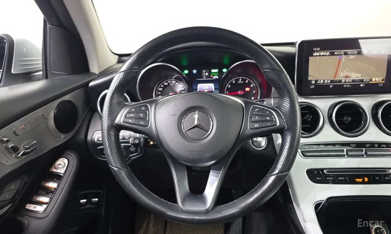 Mercedes-Benz GLC * GLC350e 4MATIC Premium * , снимка 15 - Автомобили и джипове - 56296515