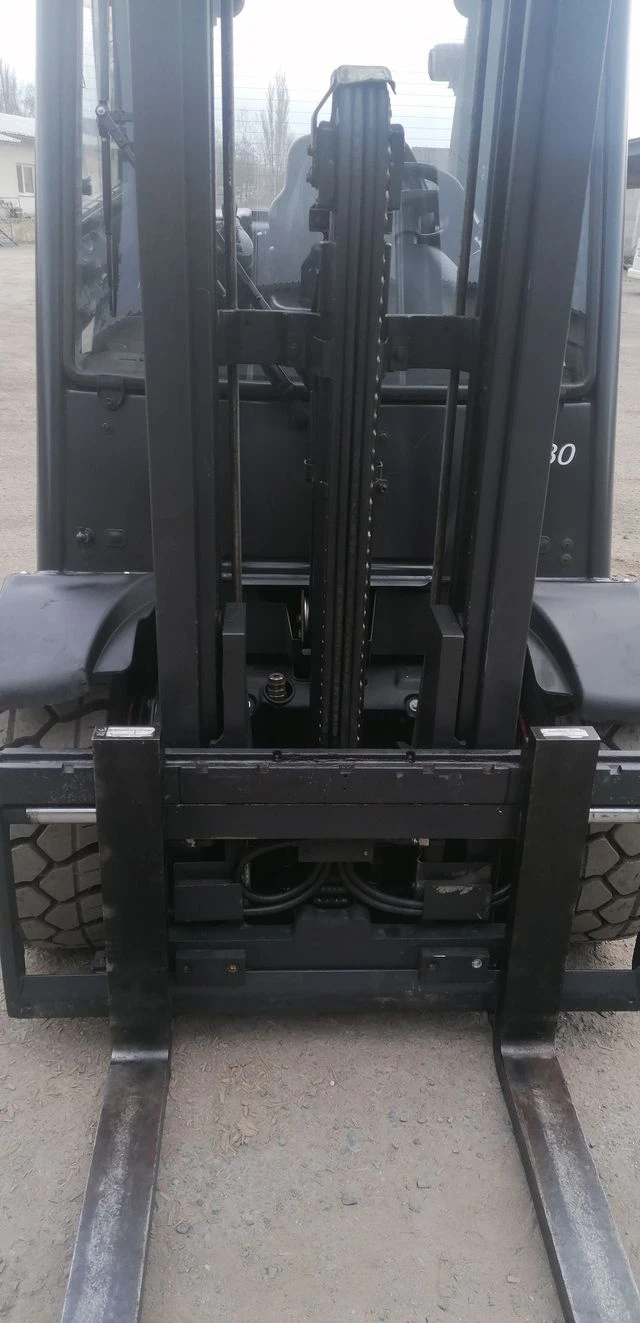 Мотокар Linde H30D-02, снимка 5 - Индустриална техника - 54609300