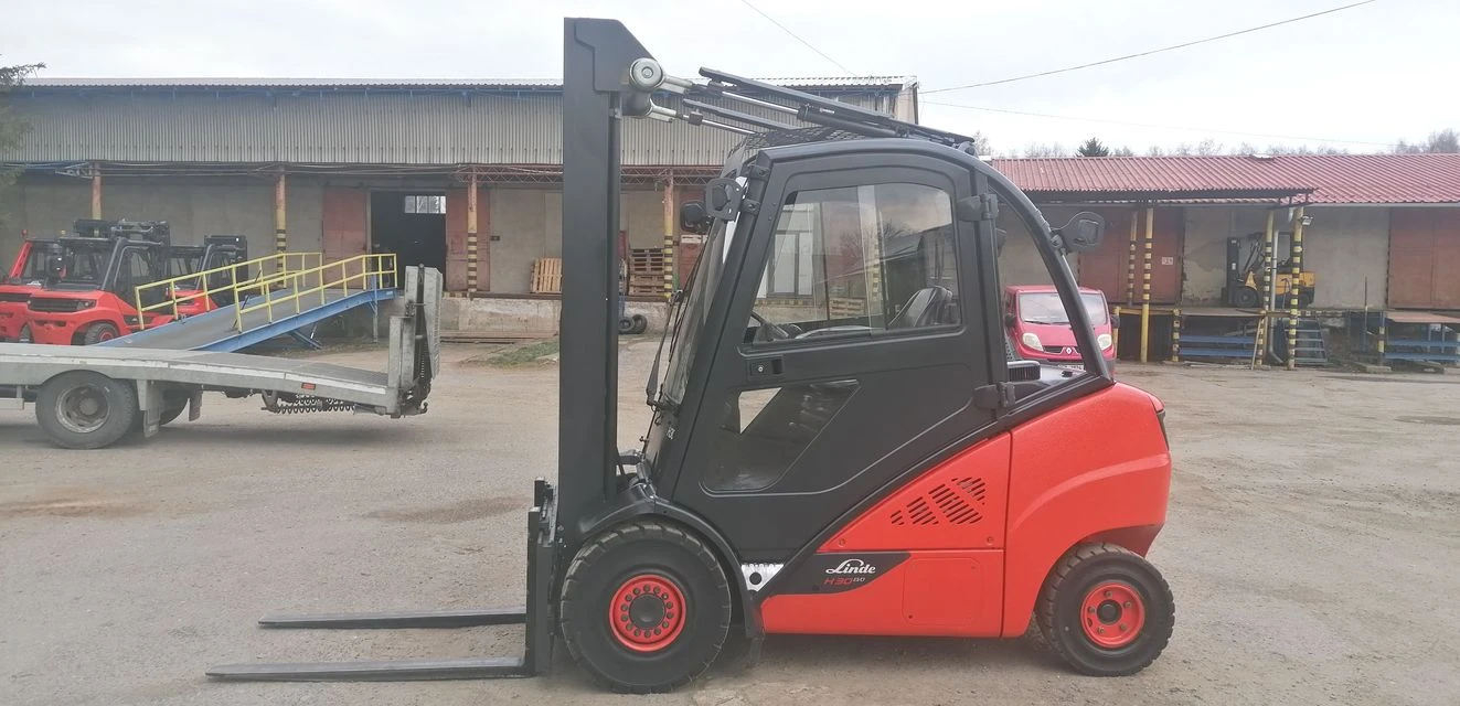 Мотокар Linde H30D-02, снимка 2 - Индустриална техника - 54609300