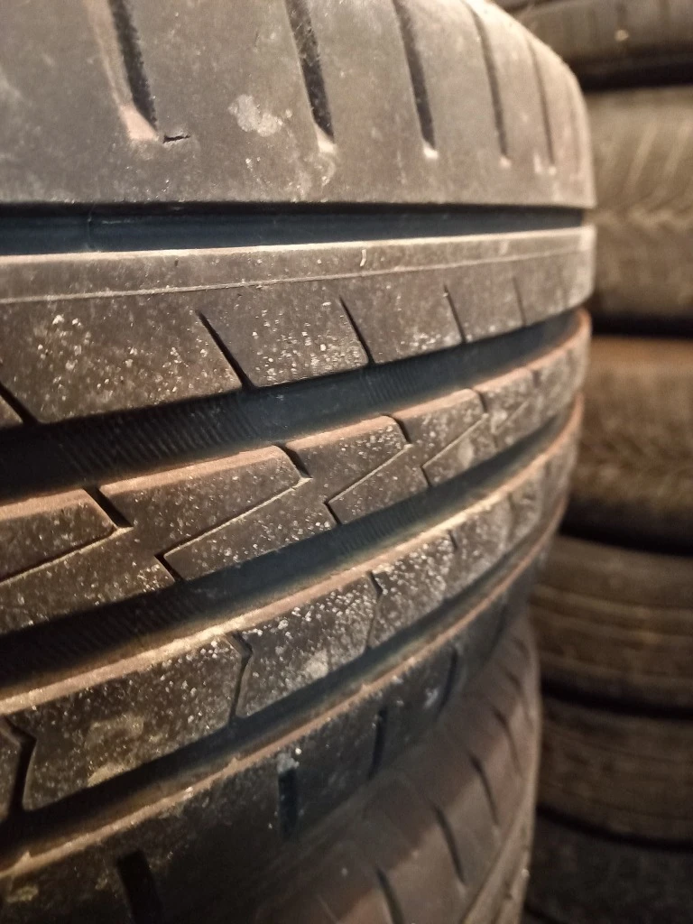 Гуми Летни 185/60R15, снимка 2 - Гуми и джанти - 49420242