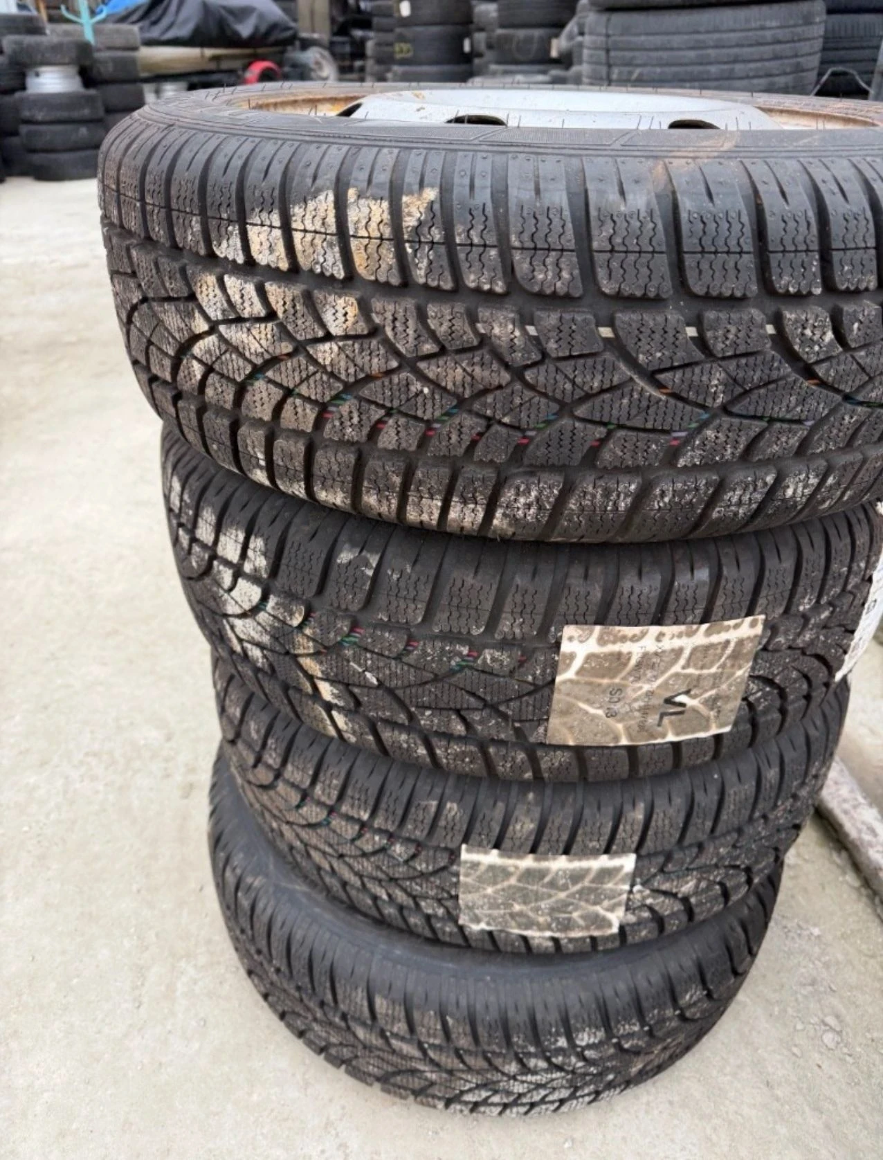 Гуми с джанти Dunlop 215/60R17, снимка 2 - Гуми и джанти - 55947156