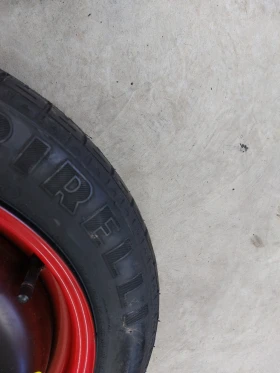 Гуми с джанти Pirelli 125/80R15, снимка 5 - Гуми и джанти - 48830380