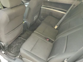 Обява за продажба на Toyota Corolla verso 2.2 D4D ~8 000 лв. - изображение 6