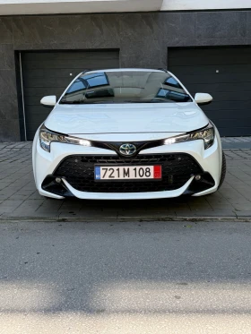     Toyota Corolla 1.8 HYBRID 140. 52000  