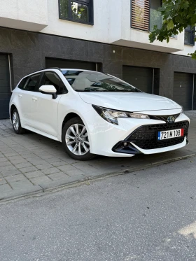     Toyota Corolla 1.8 HYBRID 140. 52000  