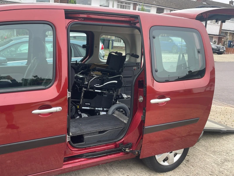 Renault Kangoo Disabled  , снимка 6 - Автомобили и джипове - 46750902