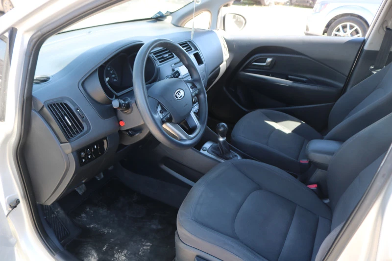 Kia Rio 1.2i, снимка 8 - Автомобили и джипове - 45038203