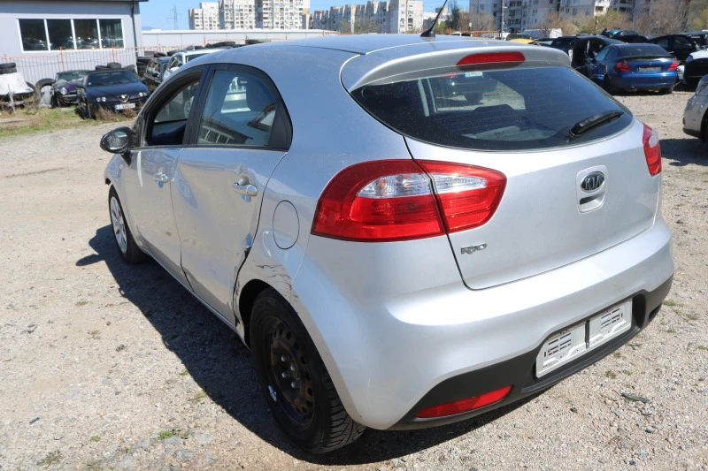 Kia Rio 1.2i, снимка 4 - Автомобили и джипове - 45038203