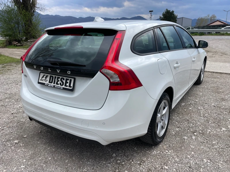 Volvo V60 2.0TDI-150-FEIS-ITALIA, снимка 9 - Автомобили и джипове - 49853983