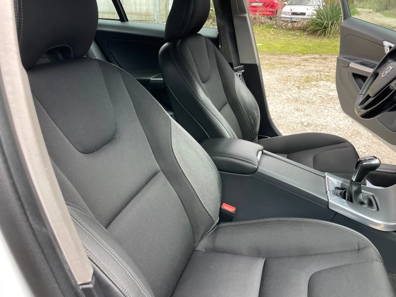 Volvo V60 2.0TDI-150-FEIS-ITALIA, снимка 6 - Автомобили и джипове - 49853983