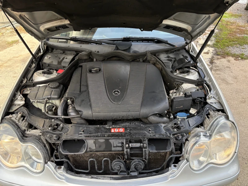 Mercedes-Benz C 220 2.2 CDI НОВ ВНОС АВТОМАТИК, снимка 16 - Автомобили и джипове - 52516632