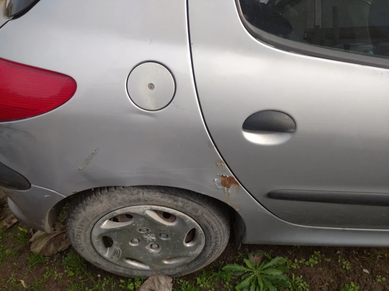 Peugeot 206, снимка 4 - Автомобили и джипове - 52723414