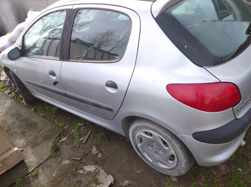 Peugeot 206, снимка 5 - Автомобили и джипове - 52723414