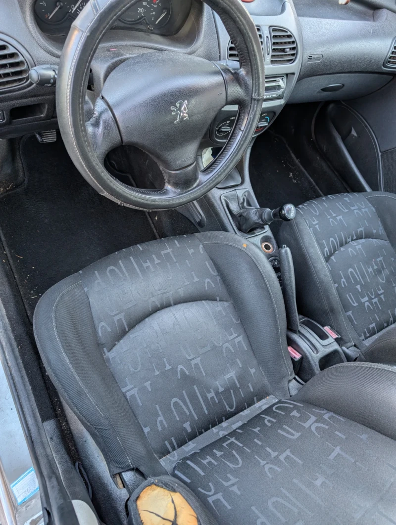 Peugeot 206 1.4i Sw, снимка 6 - Автомобили и джипове - 53303852