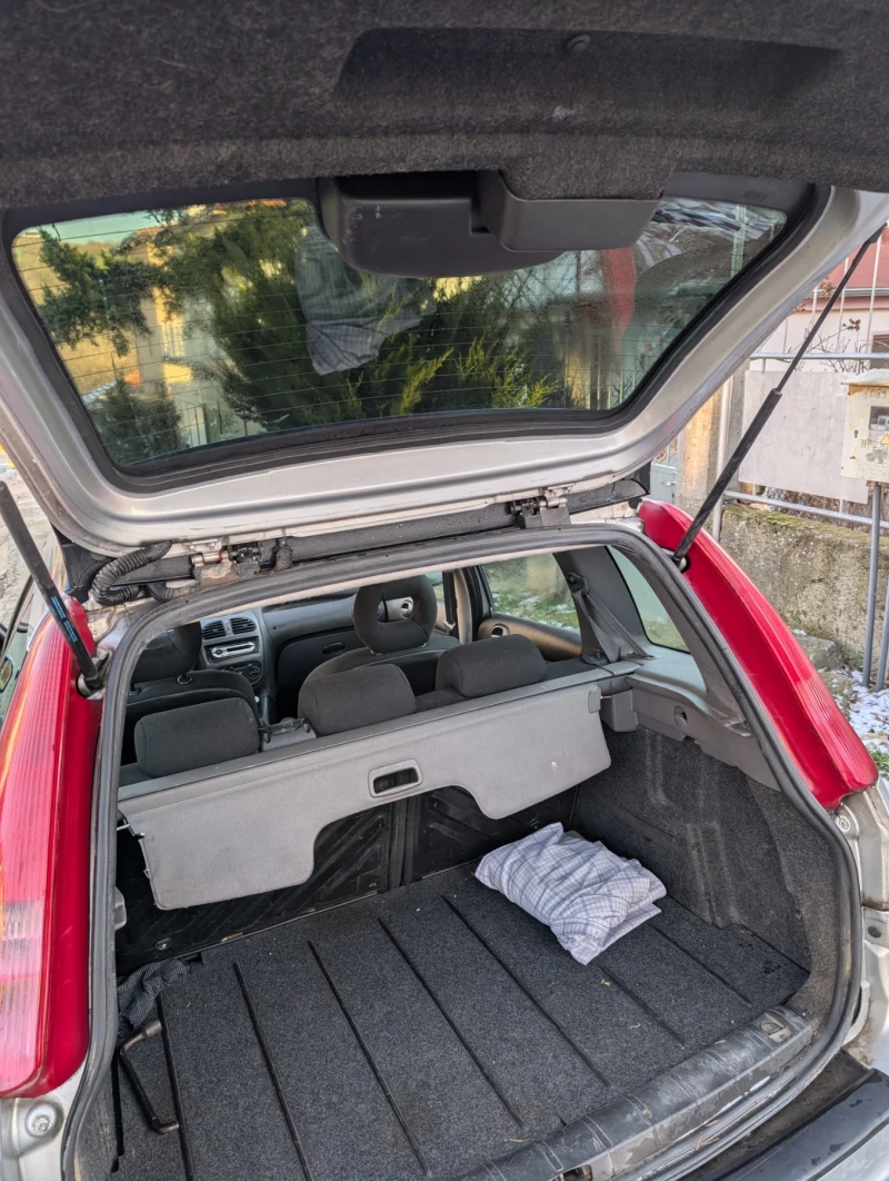 Peugeot 206 1.4i Sw, снимка 4 - Автомобили и джипове - 53303852