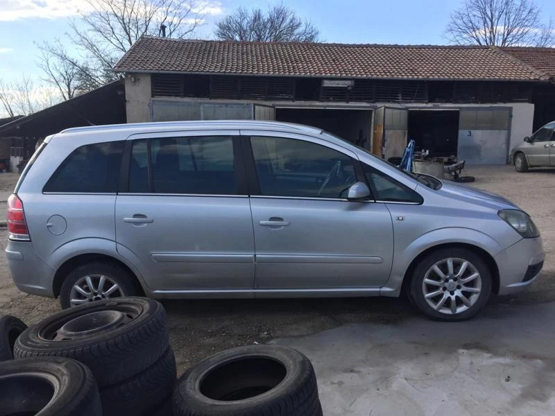 Opel Zafira 1.9 СТDI, снимка 6 - Автомобили и джипове - 34563241