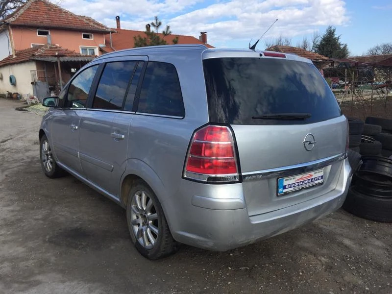 Opel Zafira 1.9 СТDI, снимка 5 - Автомобили и джипове - 34563241