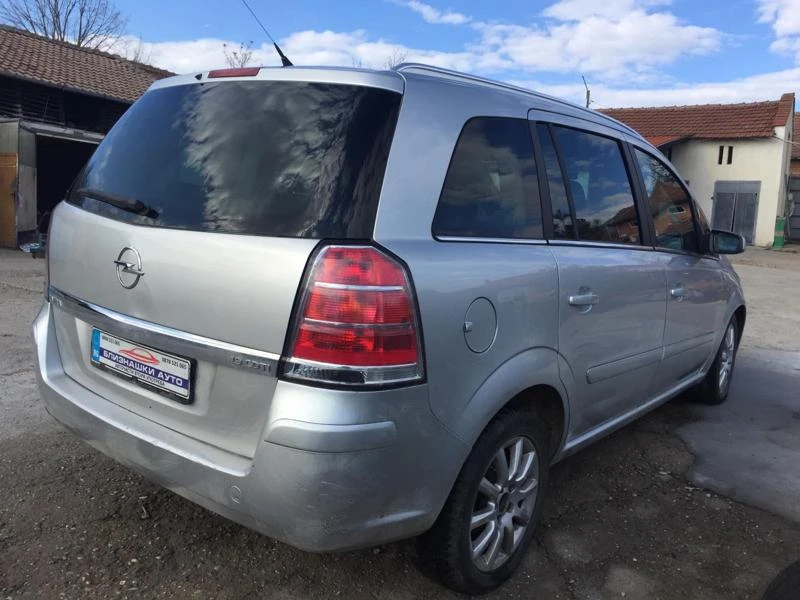 Opel Zafira 1.9 СТDI, снимка 4 - Автомобили и джипове - 34563241