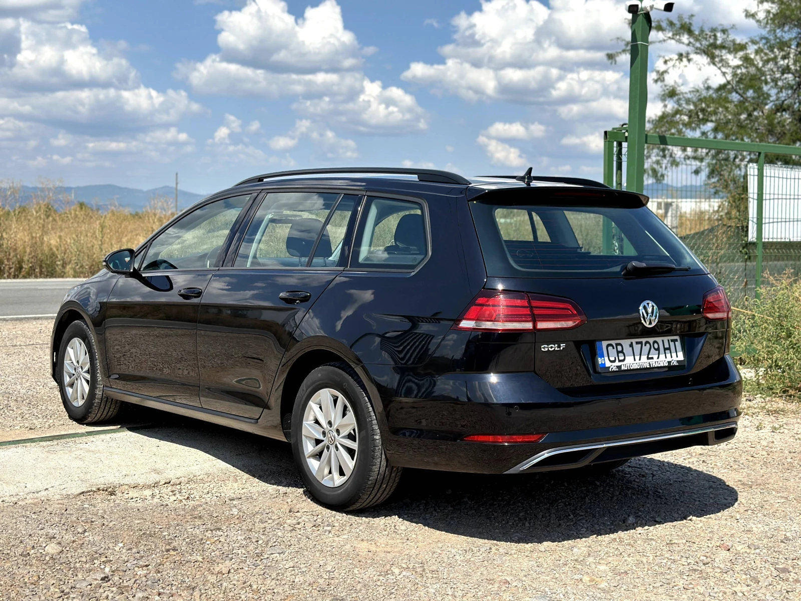 VW Golf 1.6 TDI COMFORTLINE VARIANT - изображение 6