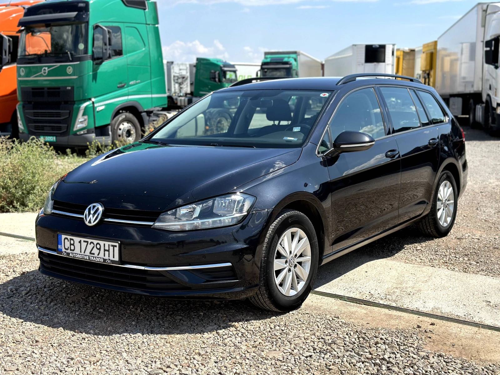 VW Golf 1.6 TDI COMFORTLINE VARIANT - изображение 2