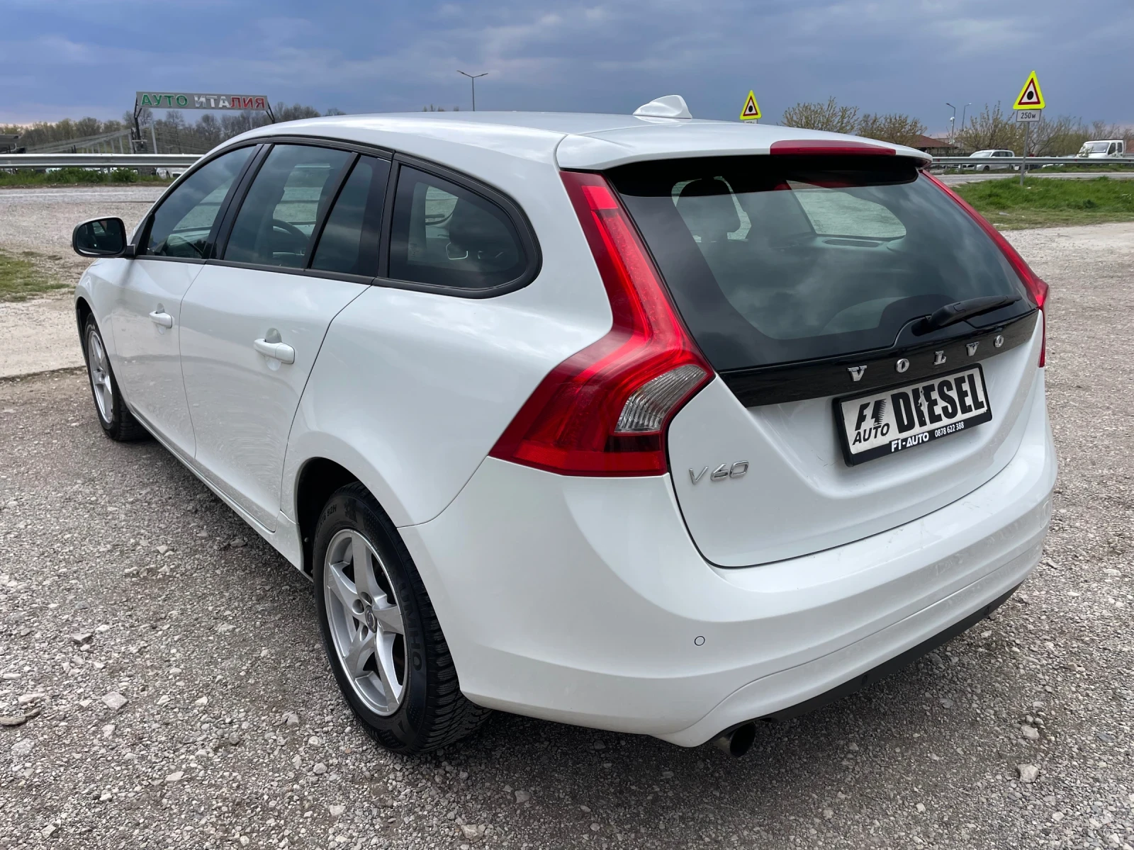 Volvo V60 2.0TDI-150-FEIS-ITALIA | Mobile.bg — изображение 11
