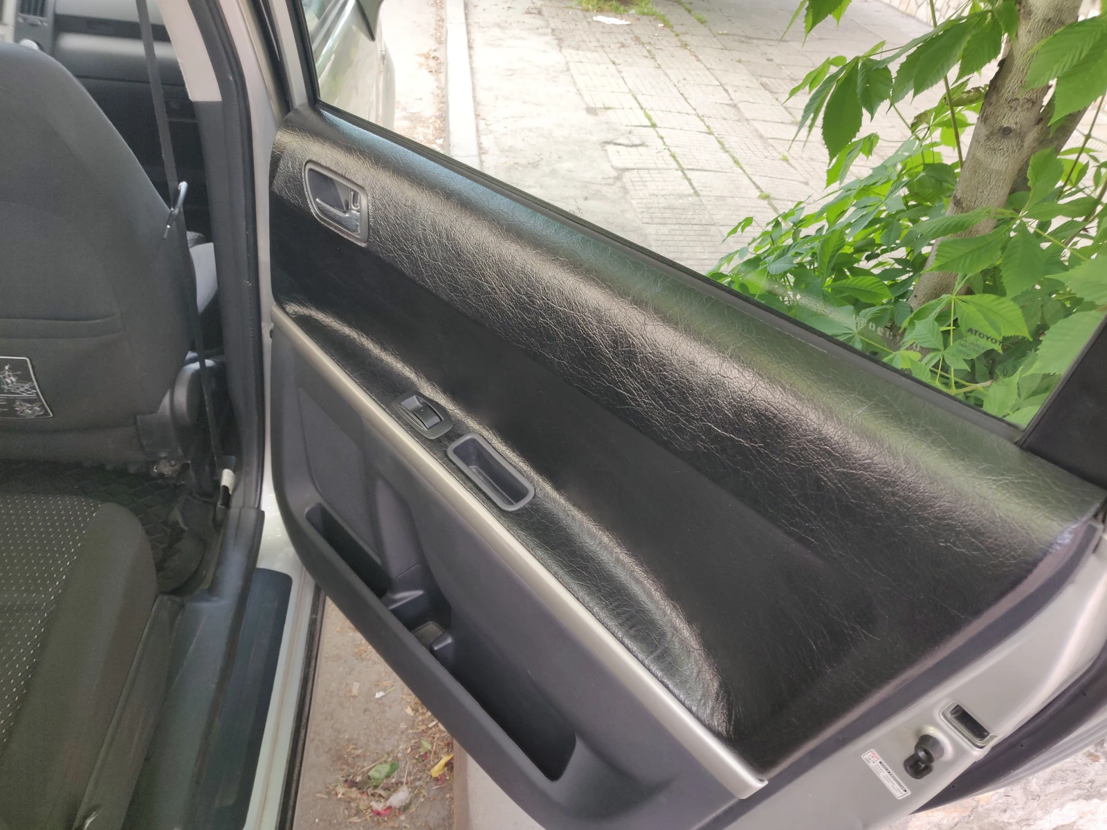 Toyota Corolla verso 2.2 D4D - изображение 6