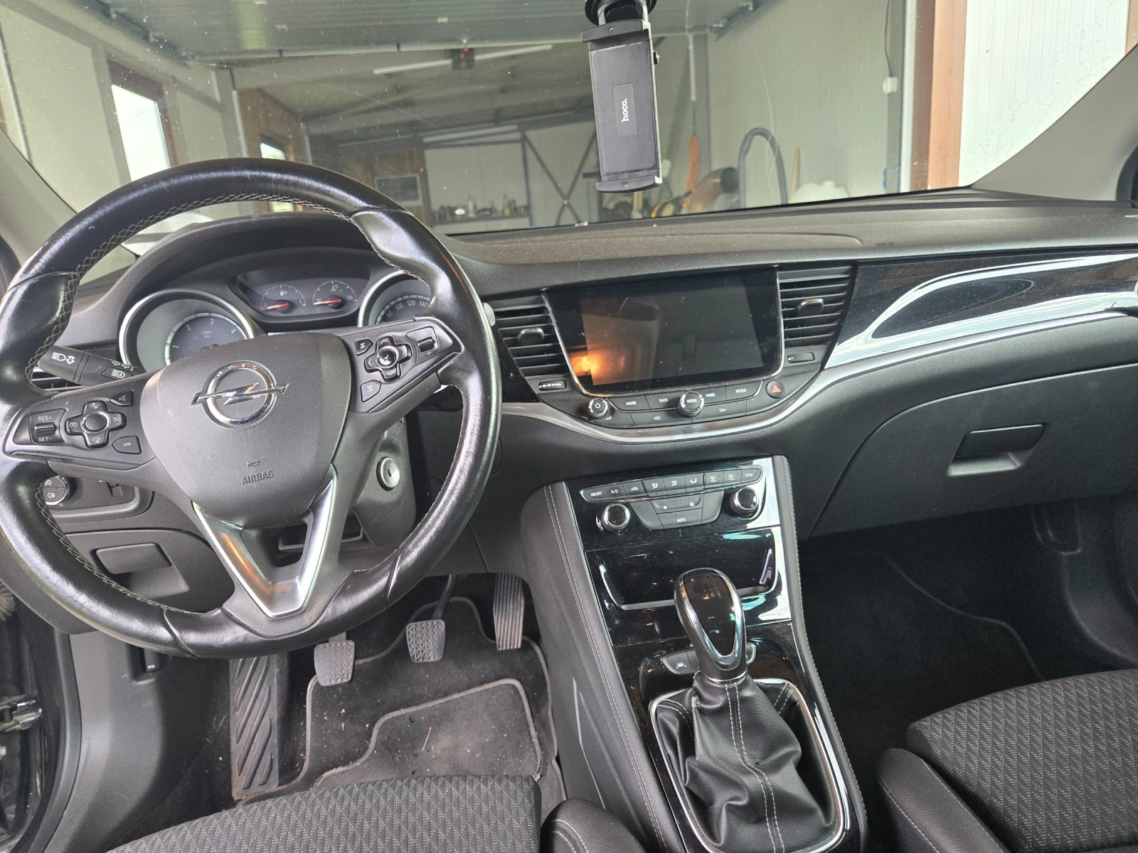 Opel Astra Sport Tourer - изображение 8