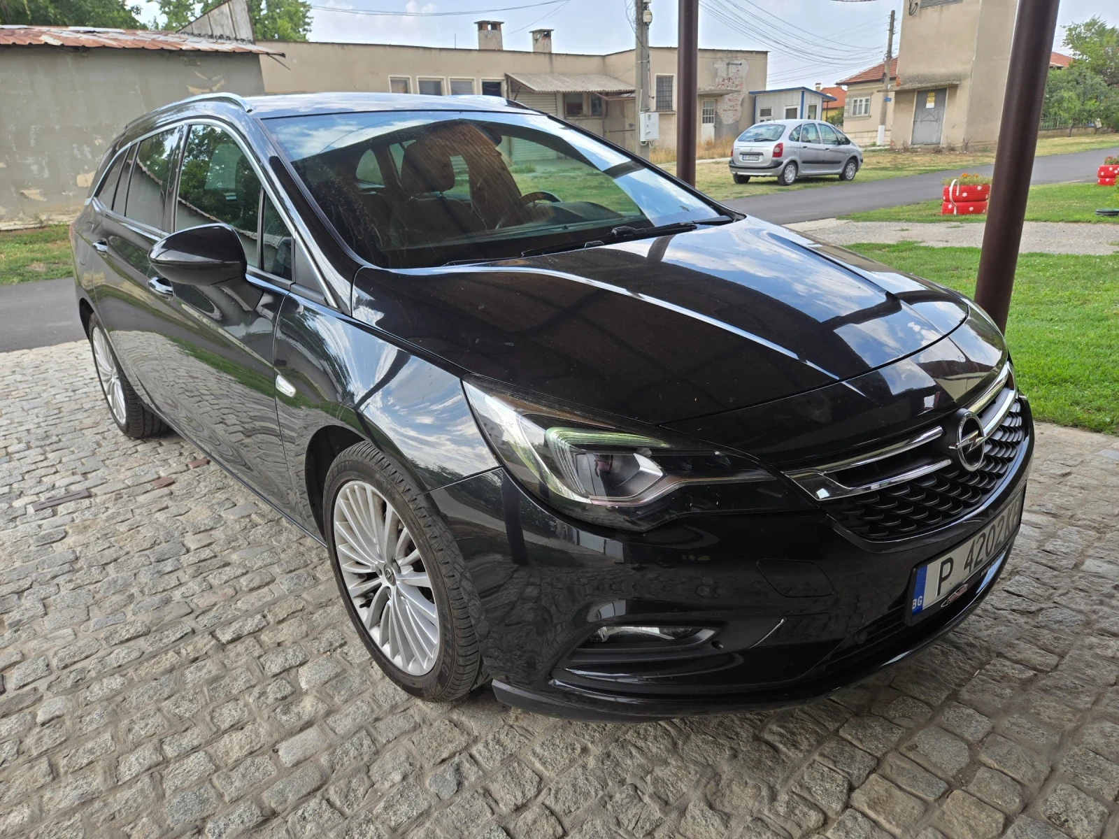 Opel Astra Sport Tourer - изображение 2