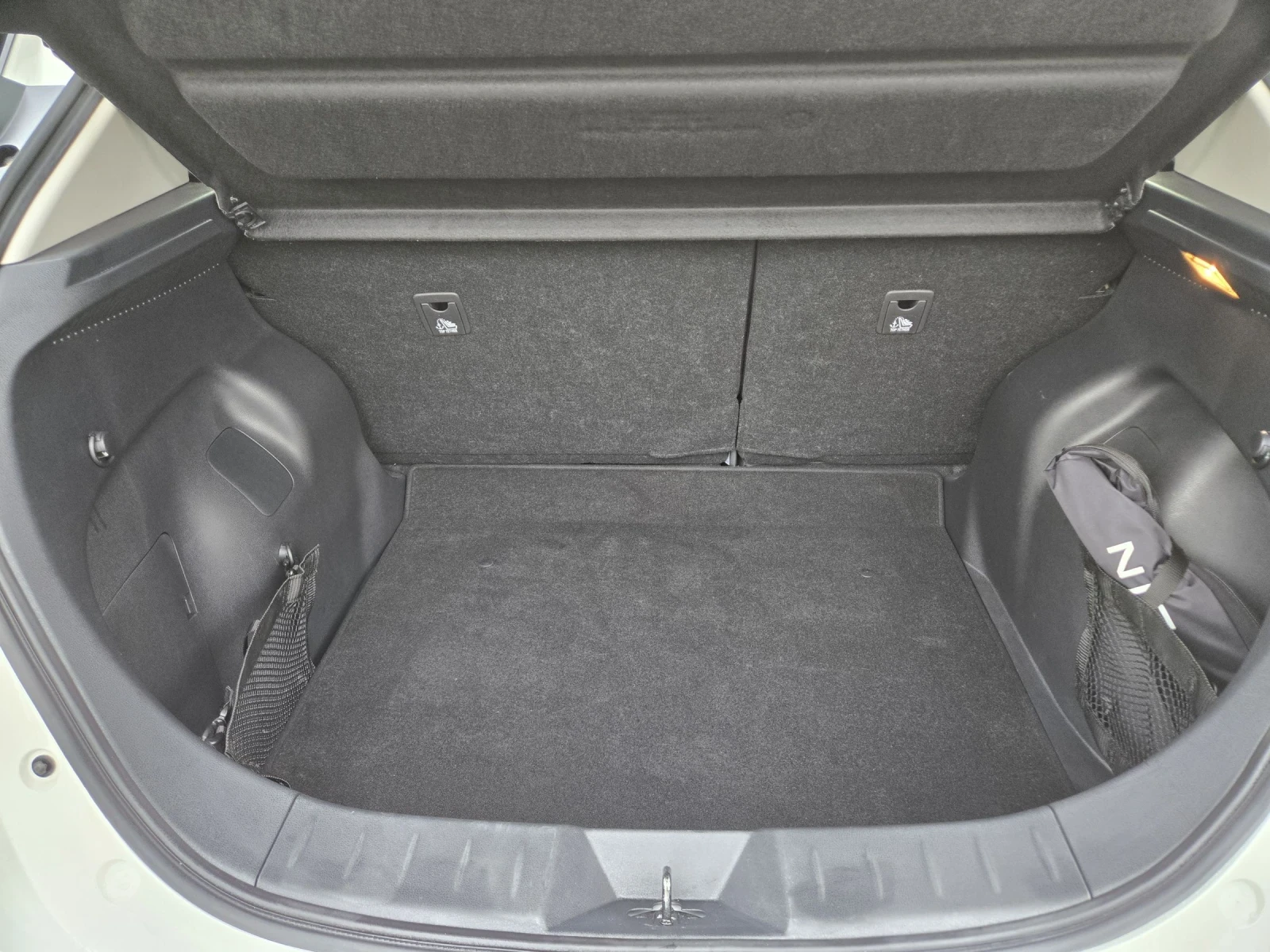 Nissan Leaf  40KW= 10.000km!!!= НЕРАЗЛИЧИМ ОТ НОВ!= DISTRONIC - изображение 10