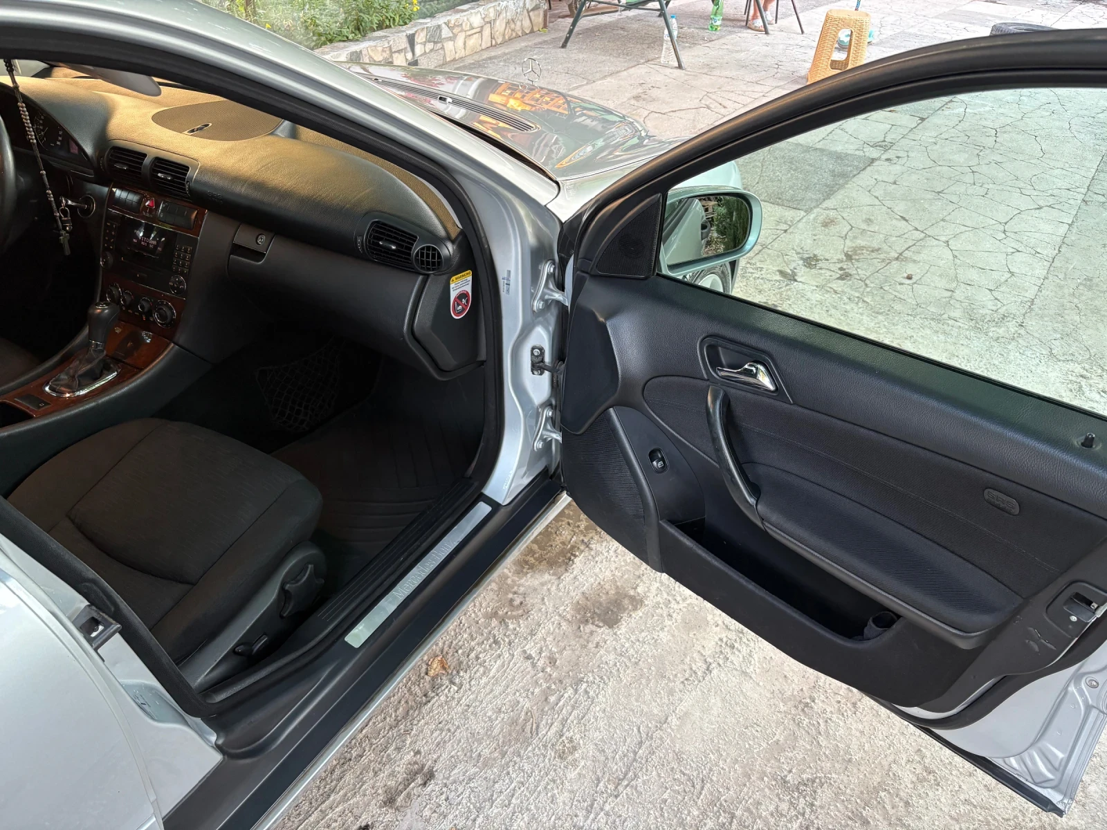 Mercedes-Benz C 220 2.2 CDI НОВ ВНОС С КЛИМАТИК ЛИЗИНГ , снимка 14 - Автомобили и джипове - 52516632