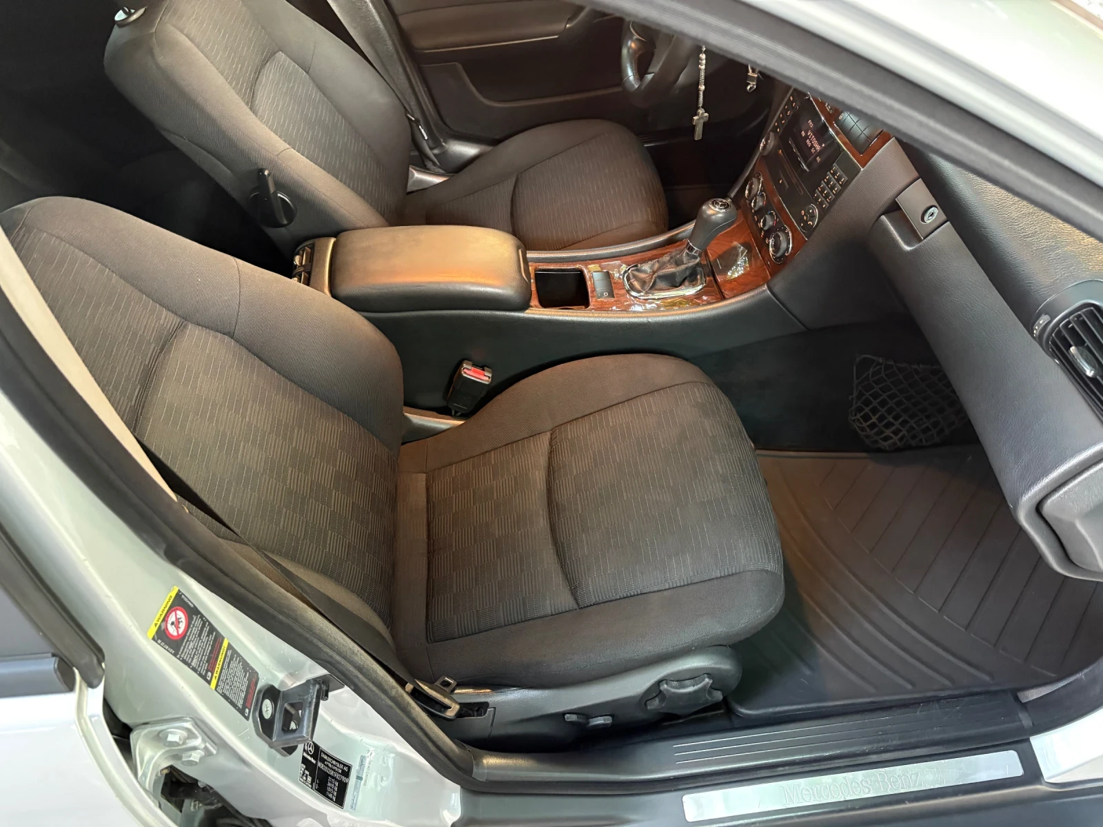 Mercedes-Benz C 220 2.2 CDI НОВ ВНОС С КЛИМАТИК ЛИЗИНГ , снимка 15 - Автомобили и джипове - 52516632