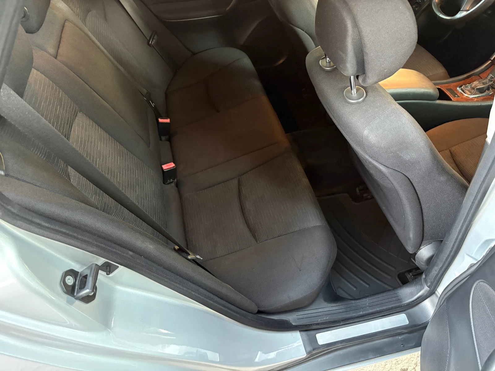 Mercedes-Benz C 220 2.2 CDI НОВ ВНОС С КЛИМАТИК ЛИЗИНГ , снимка 13 - Автомобили и джипове - 52516632