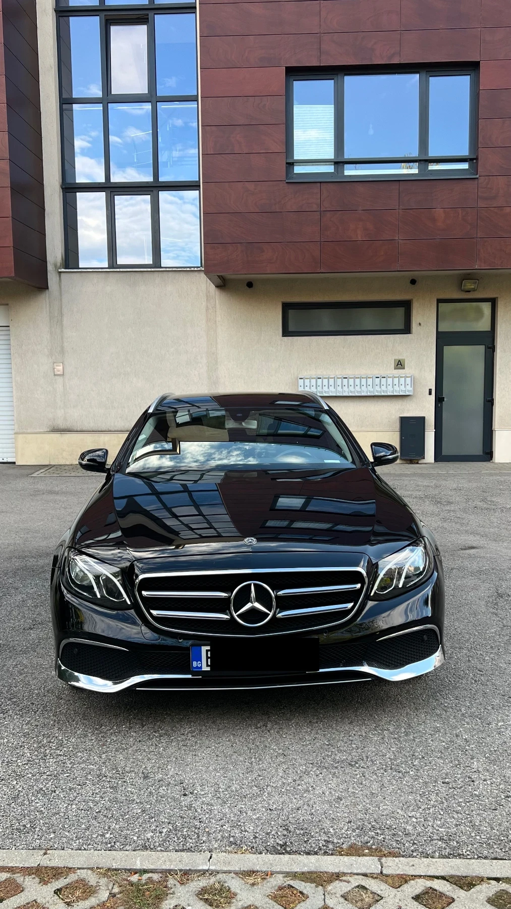 Mercedes-Benz E 220  - изображение 3