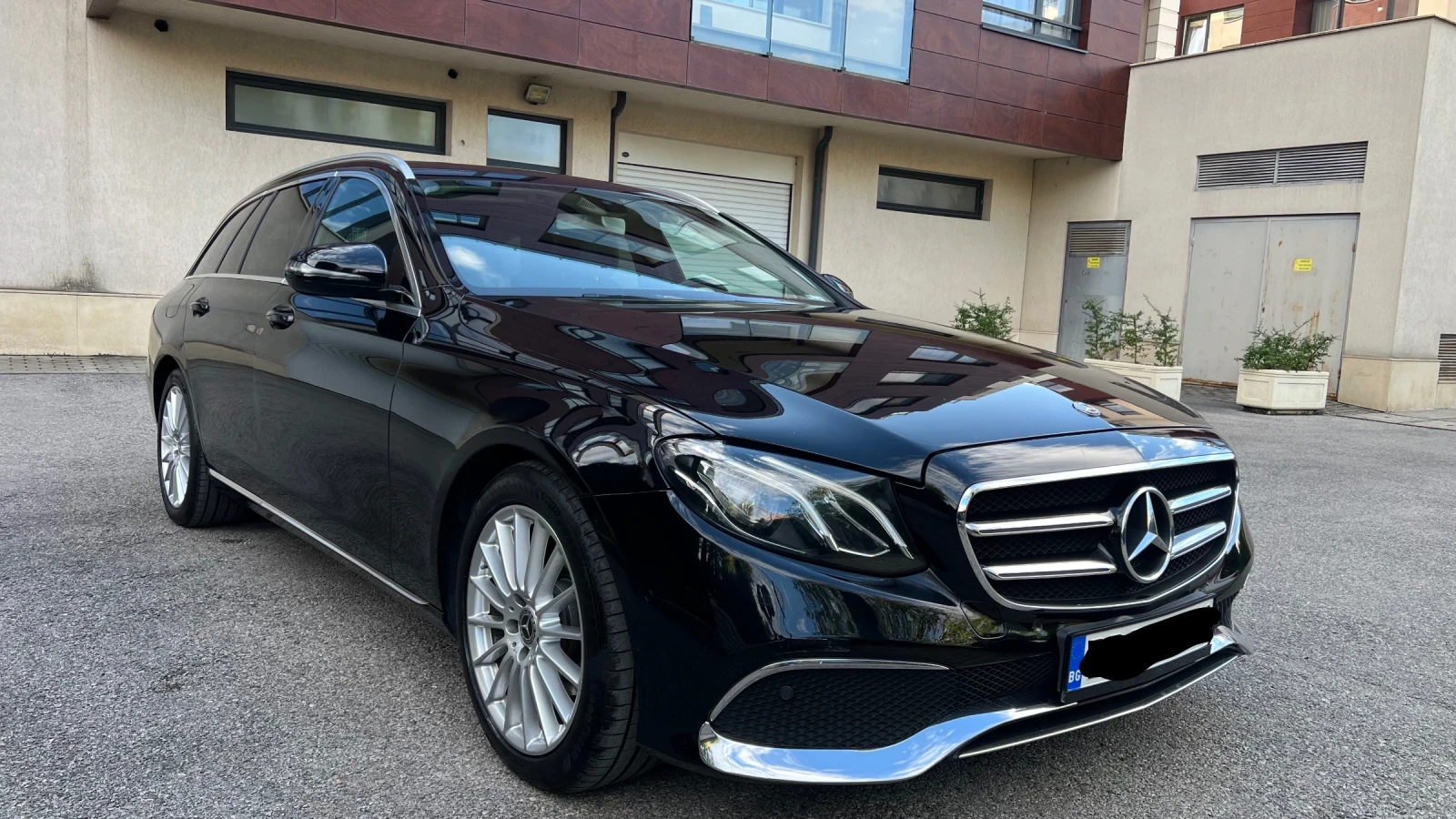 Mercedes-Benz E 220  - изображение 2