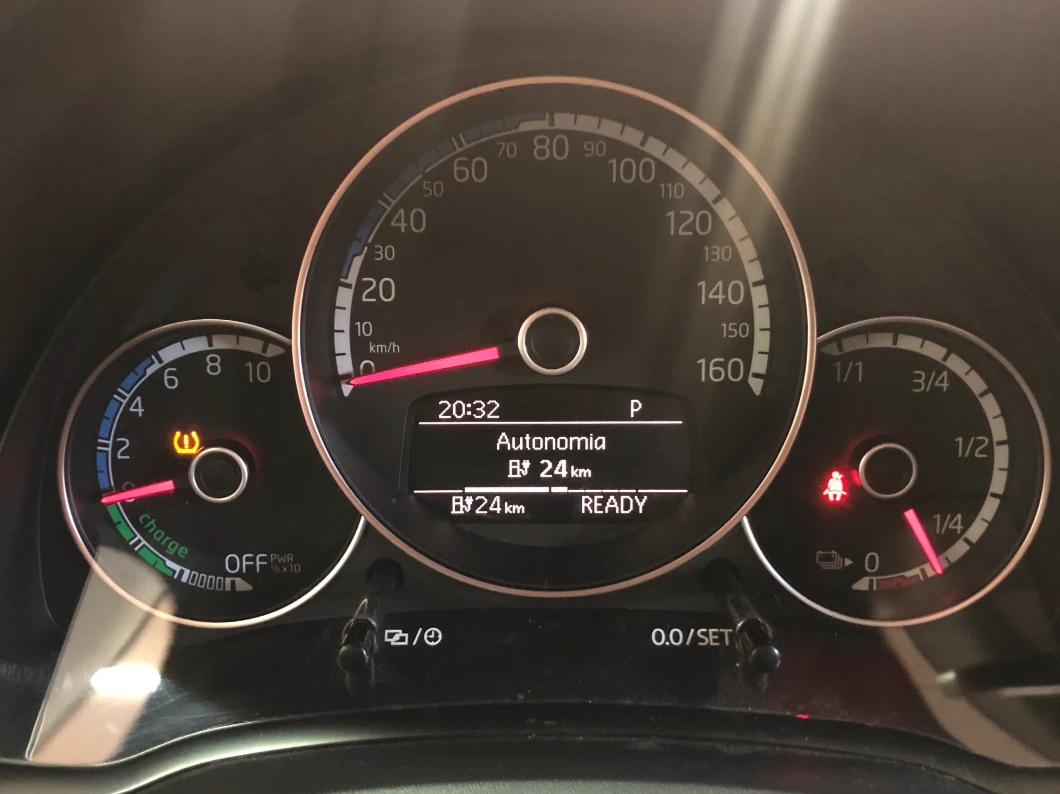 VW Up e-Up! 37 kWh, снимка 14 - Автомобили и джипове - 53820254