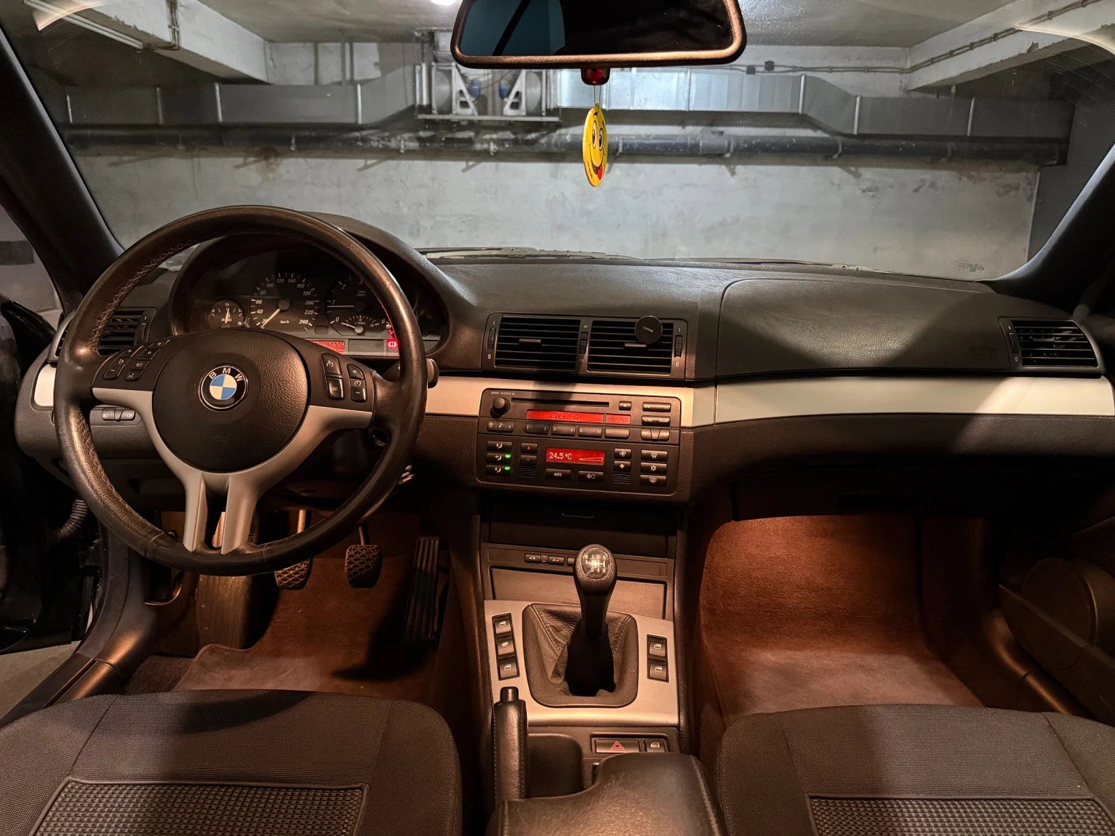 BMW 330 204 коня, снимка 16 - Автомобили и джипове - 53864959