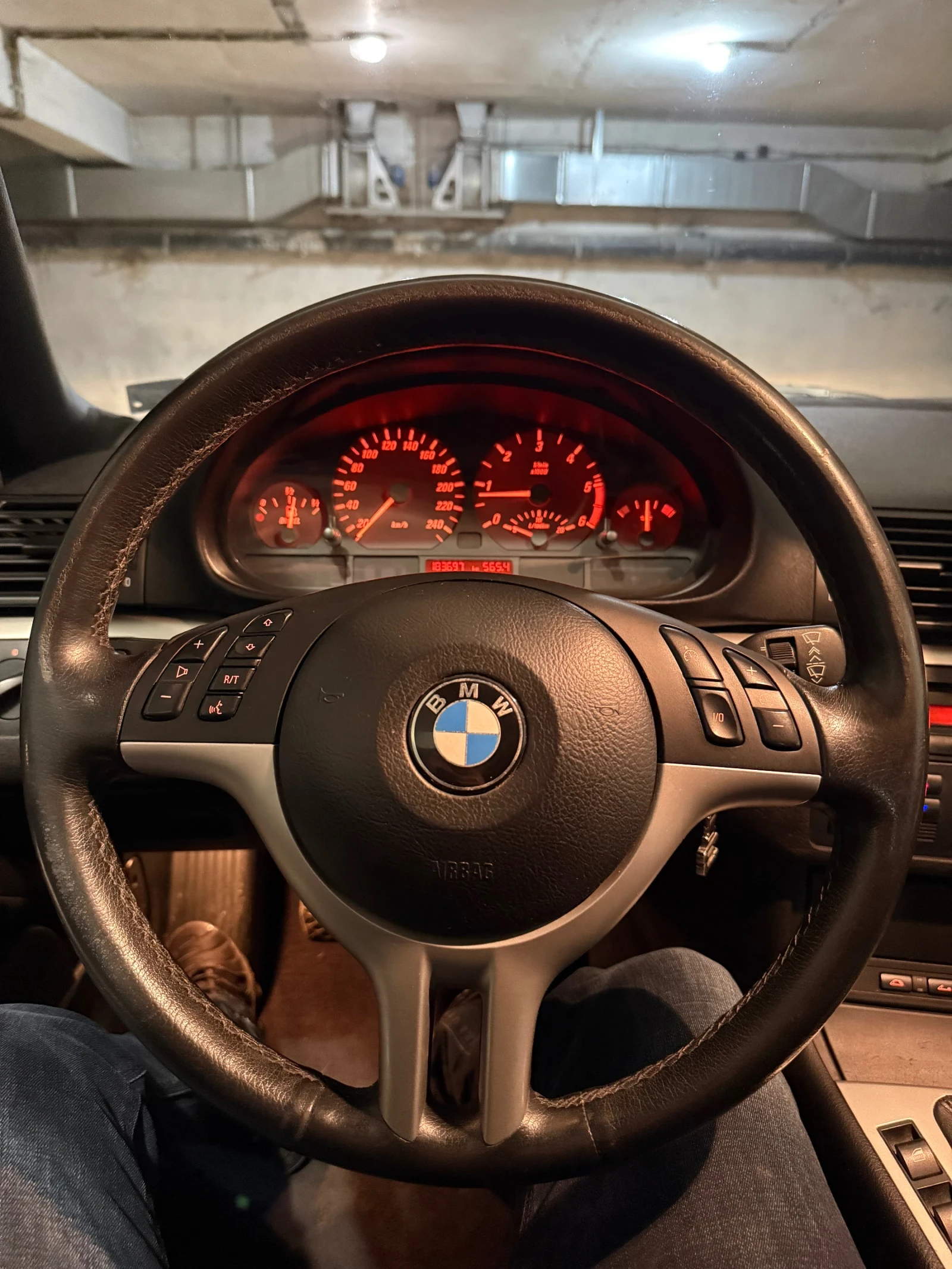 BMW 330 204 коня, снимка 12 - Автомобили и джипове - 53864959