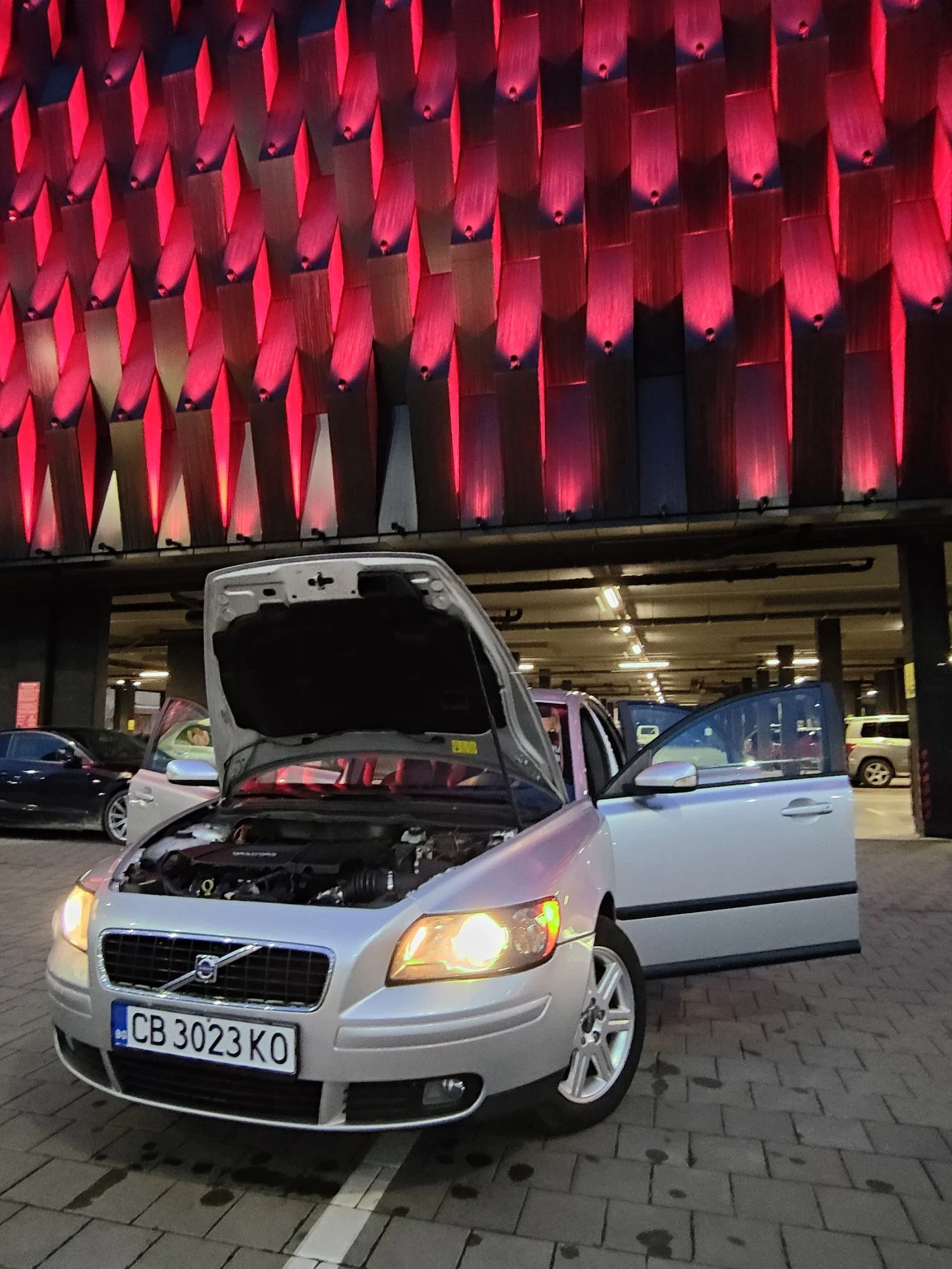 Volvo S40 1.8 ГАЗ/БЕНЗИН, снимка 14 - Автомобили и джипове - 54117055