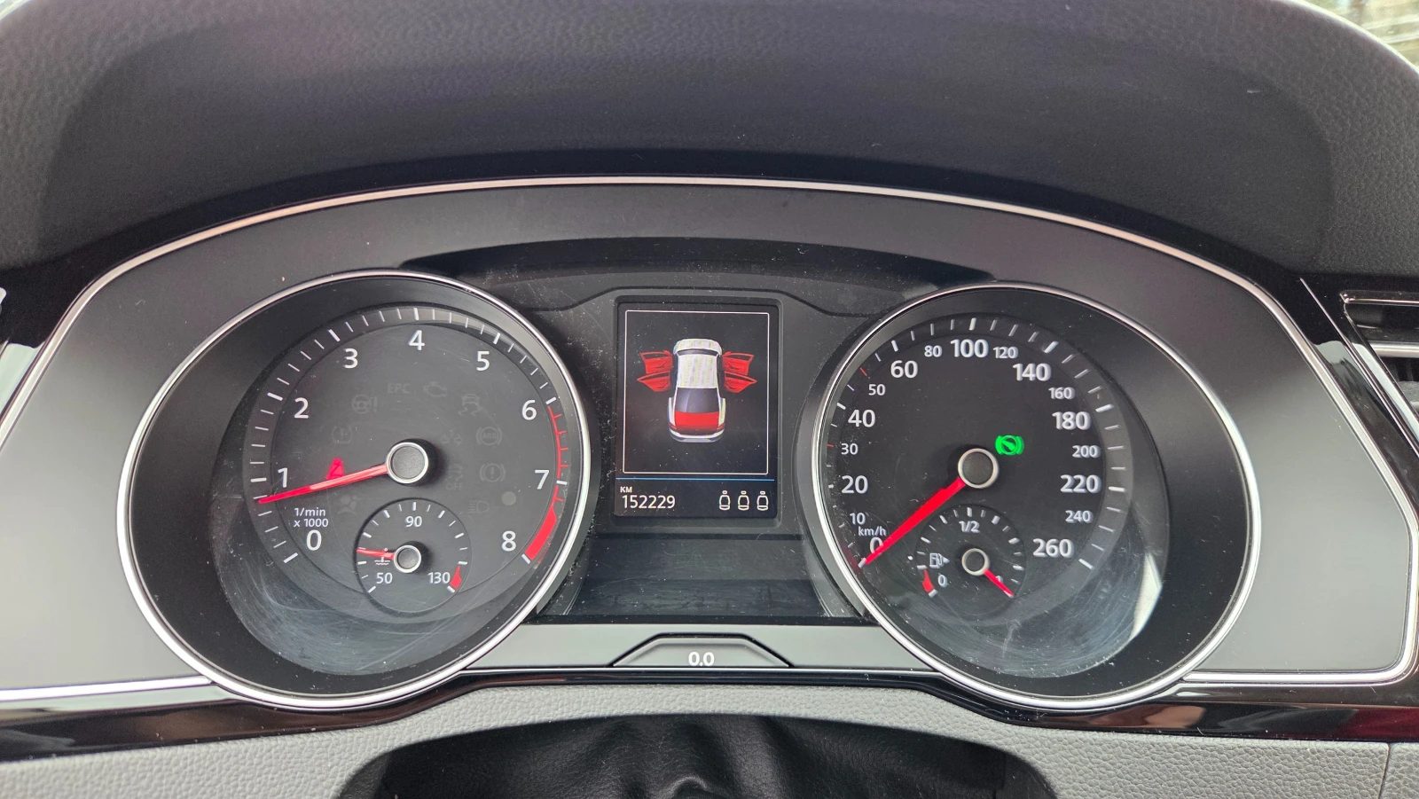 VW Passat 1.4i DSG ГАЗ.ИНЖ., снимка 16 - Автомобили и джипове - 54226465