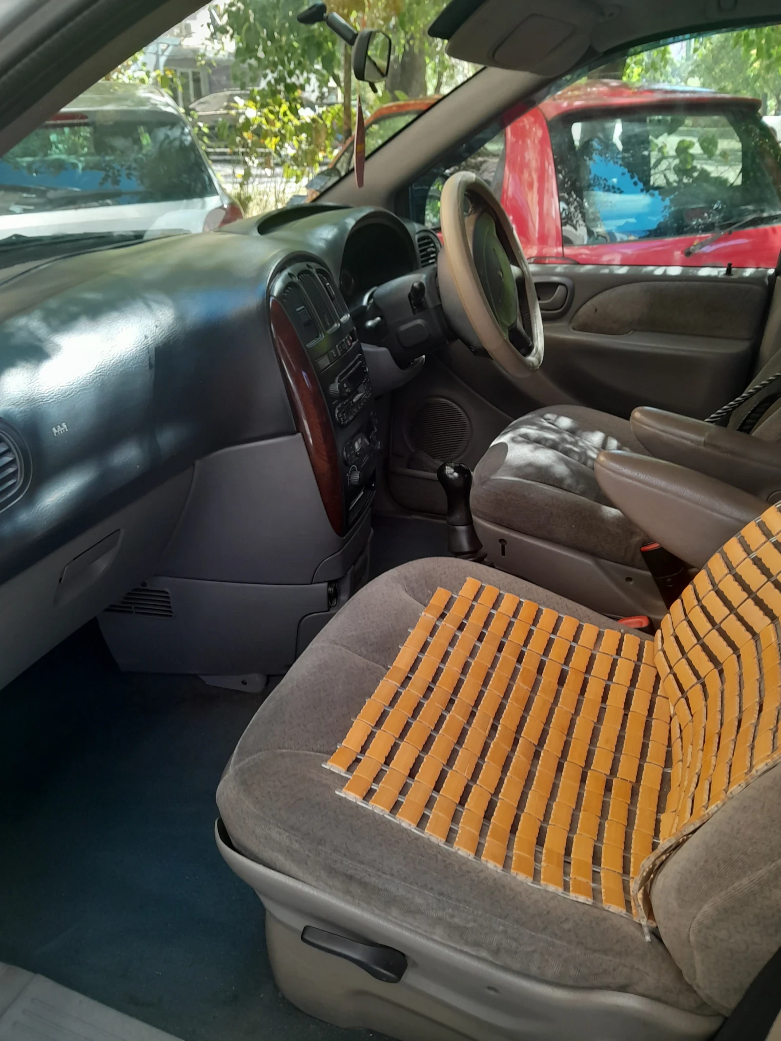 Chrysler Voyager, снимка 4 - Автомобили и джипове - 54260113