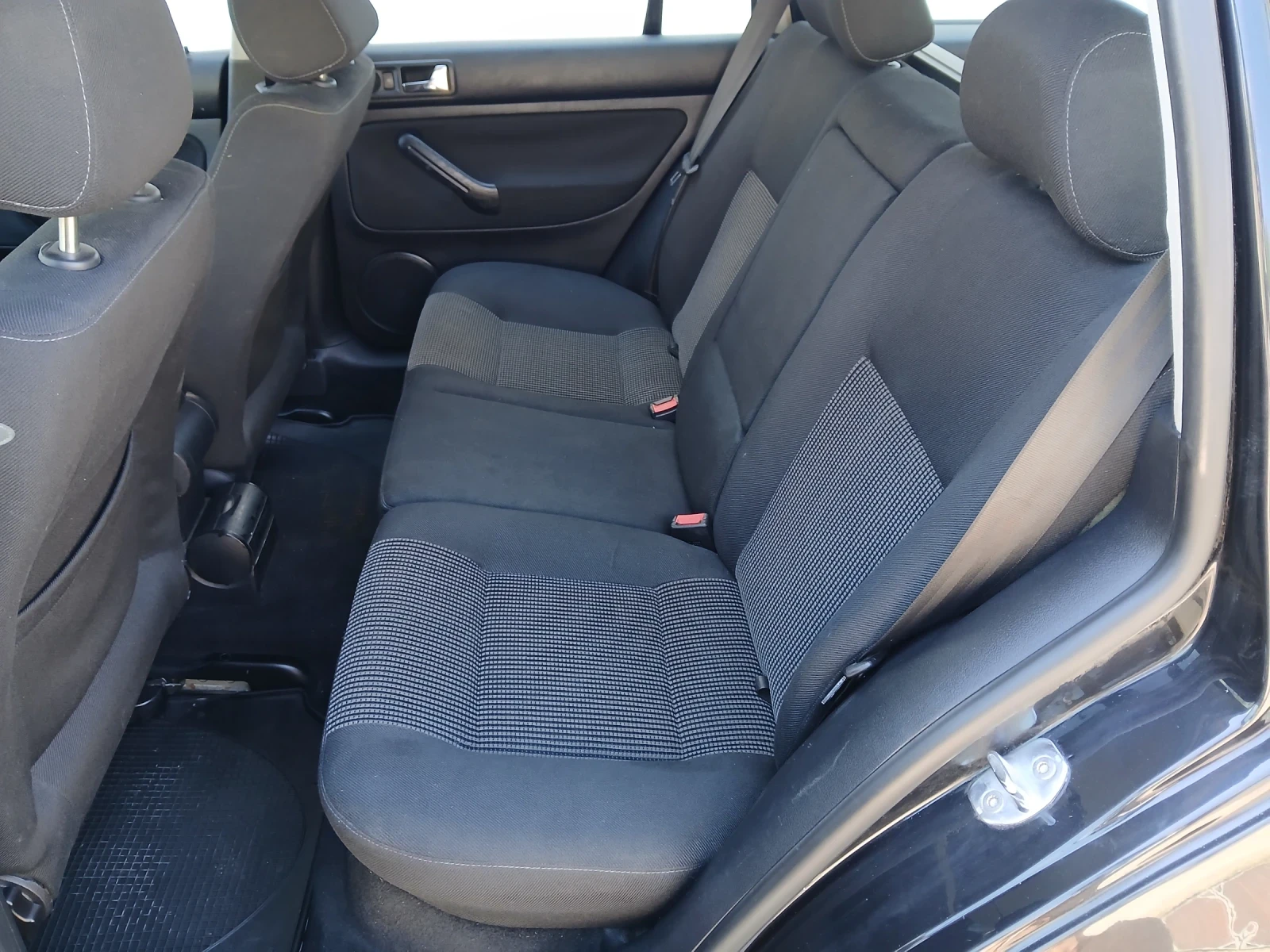 VW Golf 1.9TDI-116k.s, снимка 11 - Автомобили и джипове - 54308461