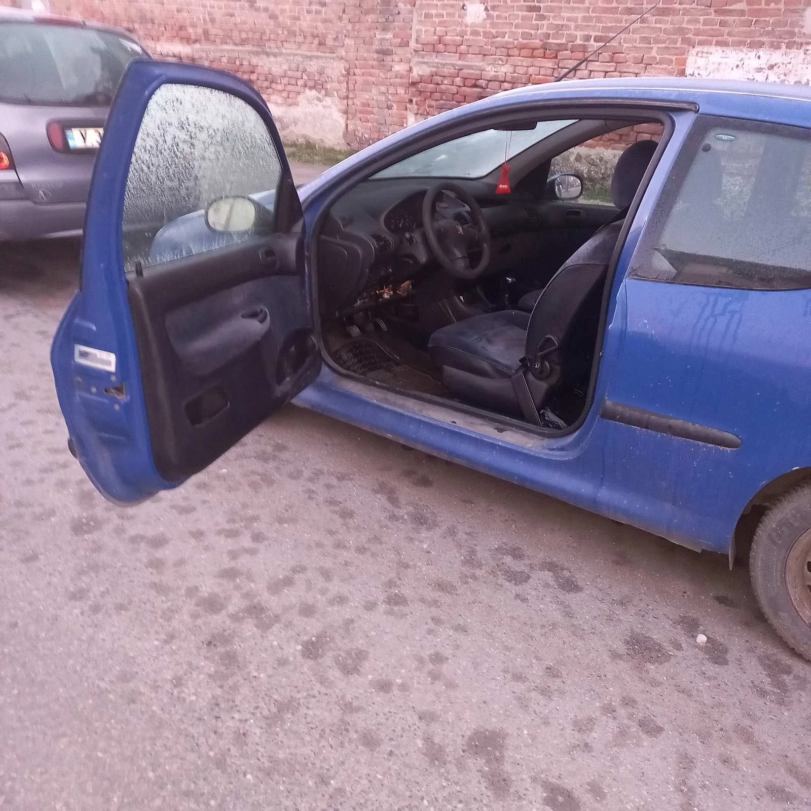Peugeot 206, снимка 4 - Автомобили и джипове - 54341579