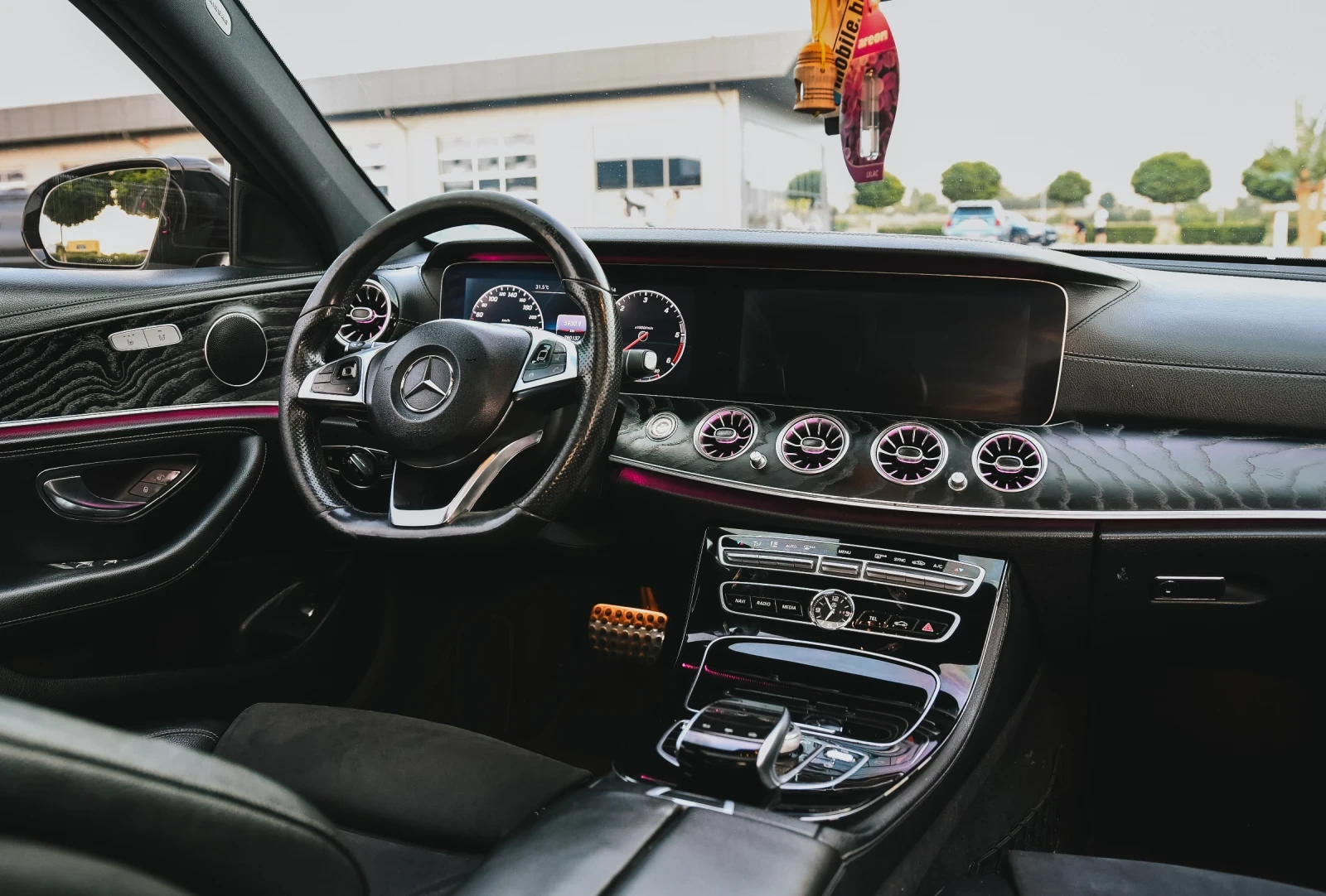 Mercedes-Benz E 350 DIGITAL AMG DISTRONIC, снимка 14 - Автомобили и джипове - 55755960