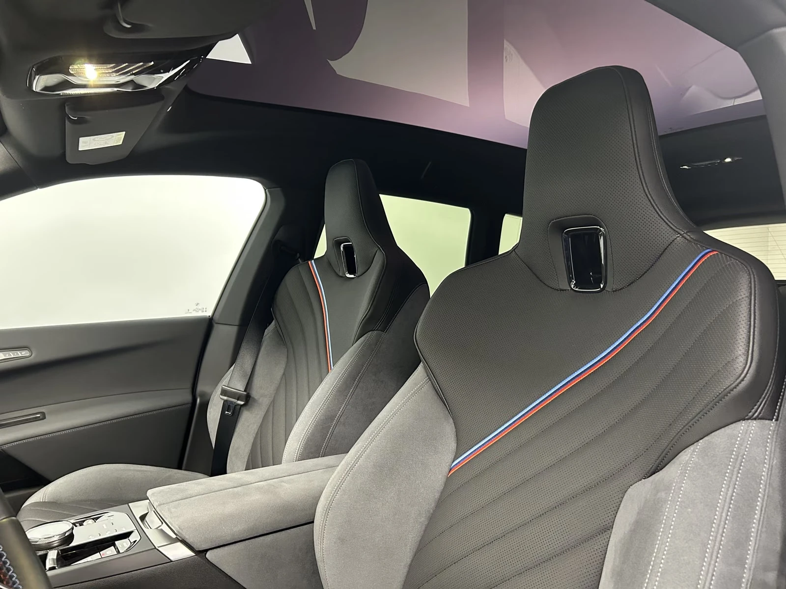 BMW iX M70x/M-SPORT/360/HUD/ICONIC GLOW/SHADOW PACK/H&K/ | Mobile.bg � ����������� 7