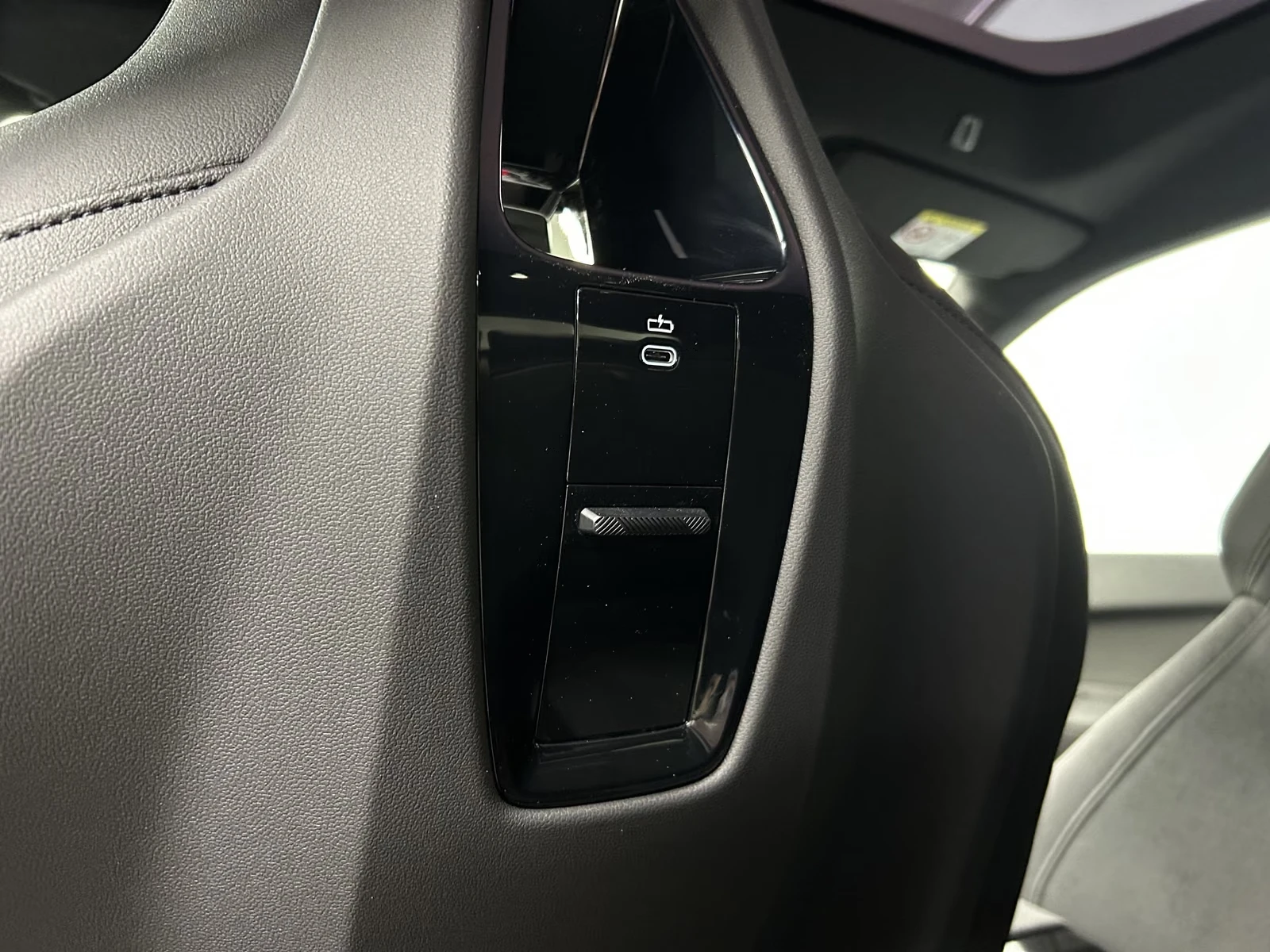 BMW iX M70x/M-SPORT/360/HUD/ICONIC GLOW/SHADOW PACK/H&K/ | Mobile.bg � ����������� 14