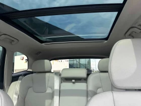 Volvo XC60 Plus Bright Theme | CARFAX | ОПЦИЯ ЗА ФИНАНСИРАНЕ, снимка 10