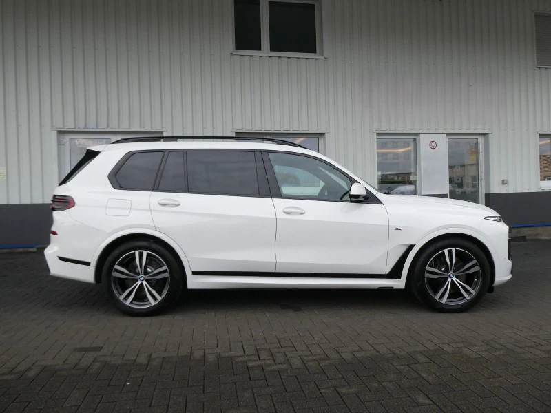 BMW X7 40d/ FACELIFT/ M-SPORT/ HEAD UP/ PANO/ CAMERA/ , снимка 7 - Автомобили и джипове - 48024746