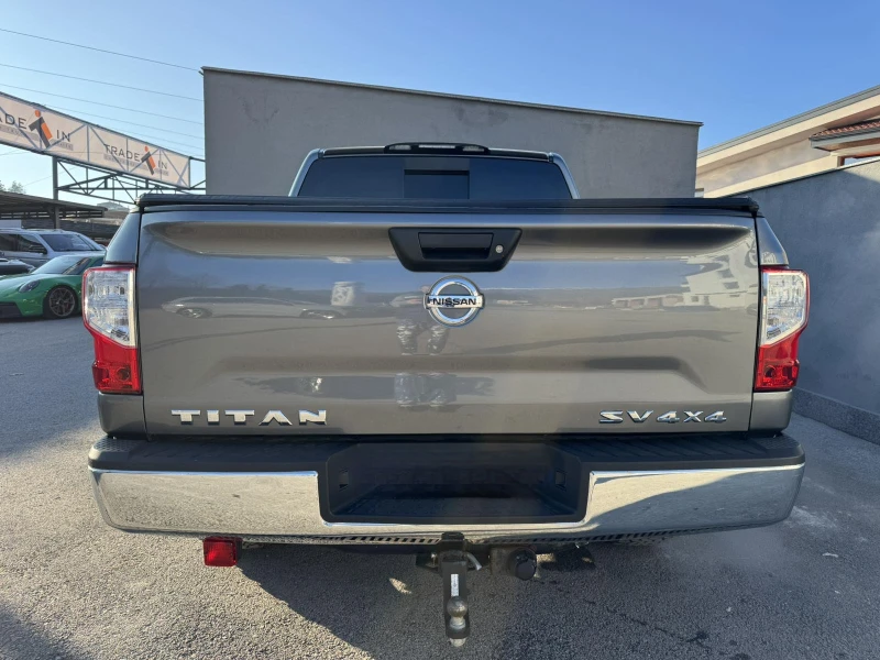 Nissan Titan crew cab 5.6L V8 4x4, снимка 5 - Автомобили и джипове - 48337234