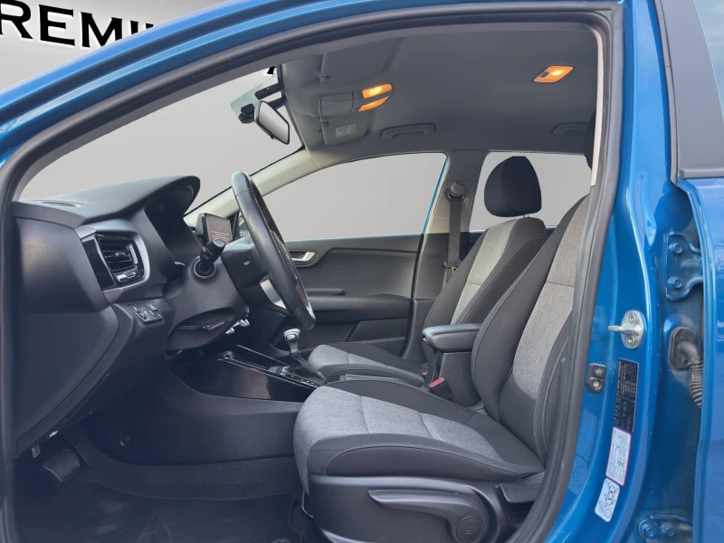 Kia Stonic 1.0 i , снимка 9 - Автомобили и джипове - 52815087