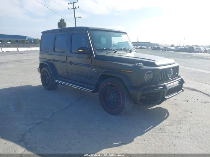 Mercedes-Benz G 63 AMG 4.0L V-8 DI, DOHC, VVT, TURBO, 577HP All Wheel